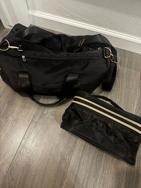 Black Travel Duffel Bag with Matching Makeup/Toiletry Bag